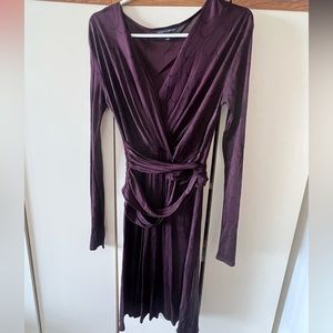 V cut long sleeve dress size meduim
